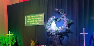 Groby Pańskie w ostrowskich kościołach (foto)
