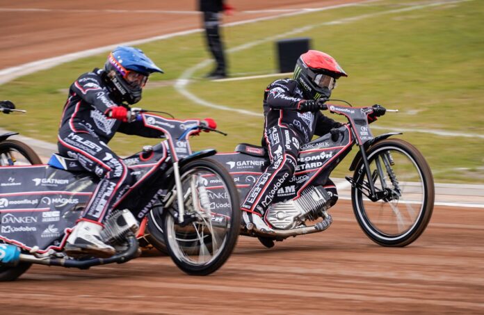 moonfin magnus tż ostrovia 26 (12)
