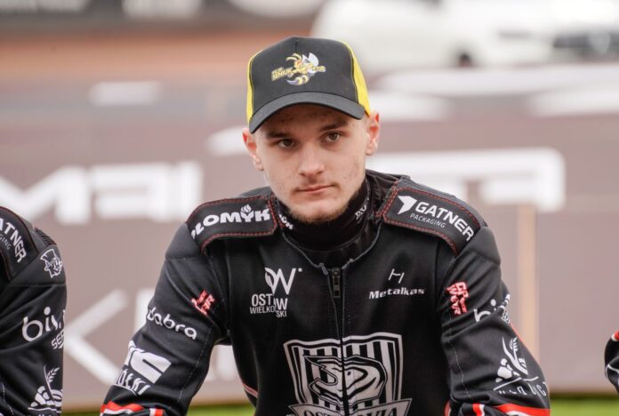 seniukmoonfin magnus tż ostrovia 26 (9)