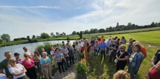 Spacer szlakiem ziołowych ławek (foto)