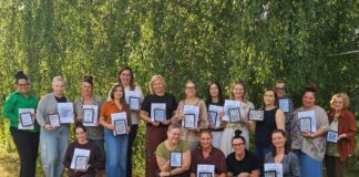 „Twórcza Wieś” w Skalmierzycach. Warsztaty z linorytu